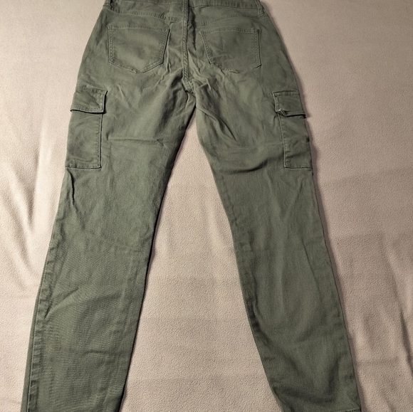 Celebrity Pink Women's Olive Cargo Pants High Rise Skinny Sz 7/28 - Picture 4 of 13